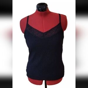 Lacy floral patterned strappy camisole top size XXL